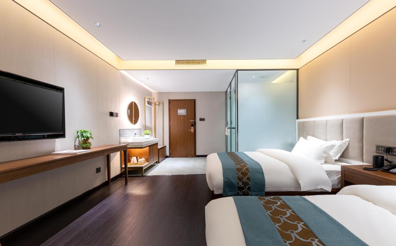 Beijing Tangfu Hotel - Located In The City Center Adjacent To The Subway Station Close To Nanluoguxiang Gulou Lama Temple Tiananmen Square Forbidden City Temple Of Heaven Providing Laundry Car Rental And Ticketing Services Buitenkant foto