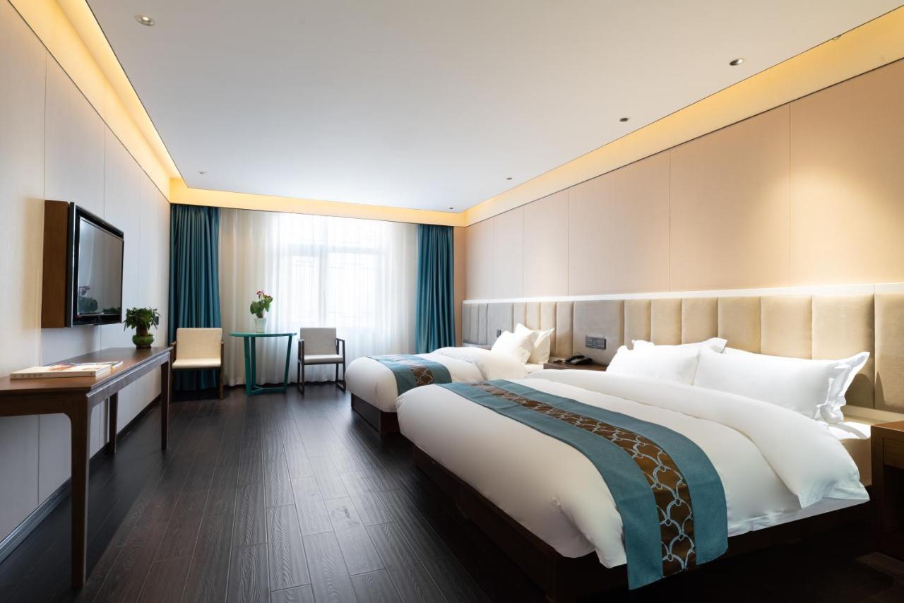 Beijing Tangfu Hotel - Located In The City Center Adjacent To The Subway Station Close To Nanluoguxiang Gulou Lama Temple Tiananmen Square Forbidden City Temple Of Heaven Providing Laundry Car Rental And Ticketing Services Buitenkant foto