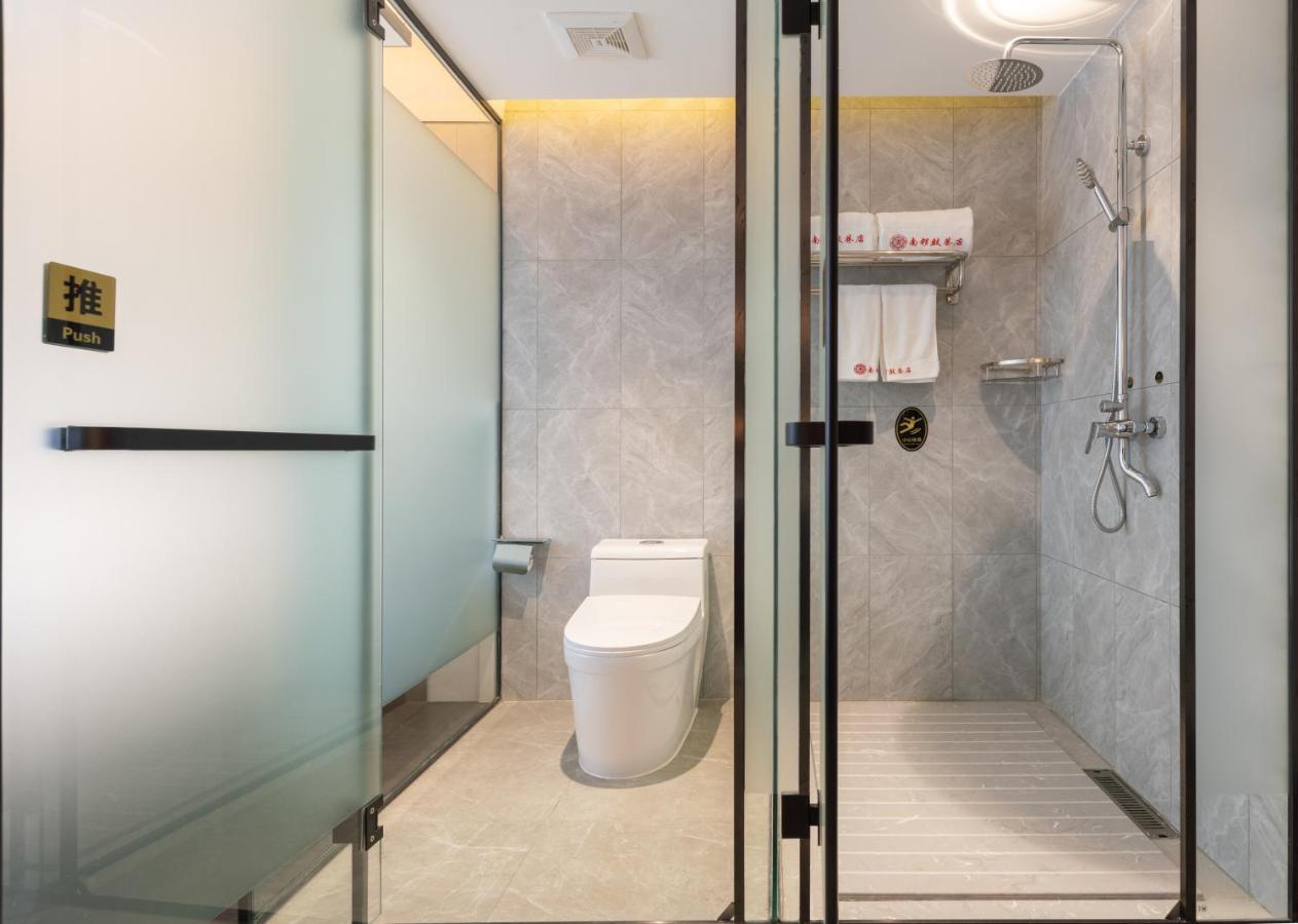Beijing Tangfu Hotel - Located In The City Center Adjacent To The Subway Station Close To Nanluoguxiang Gulou Lama Temple Tiananmen Square Forbidden City Temple Of Heaven Providing Laundry Car Rental And Ticketing Services Buitenkant foto
