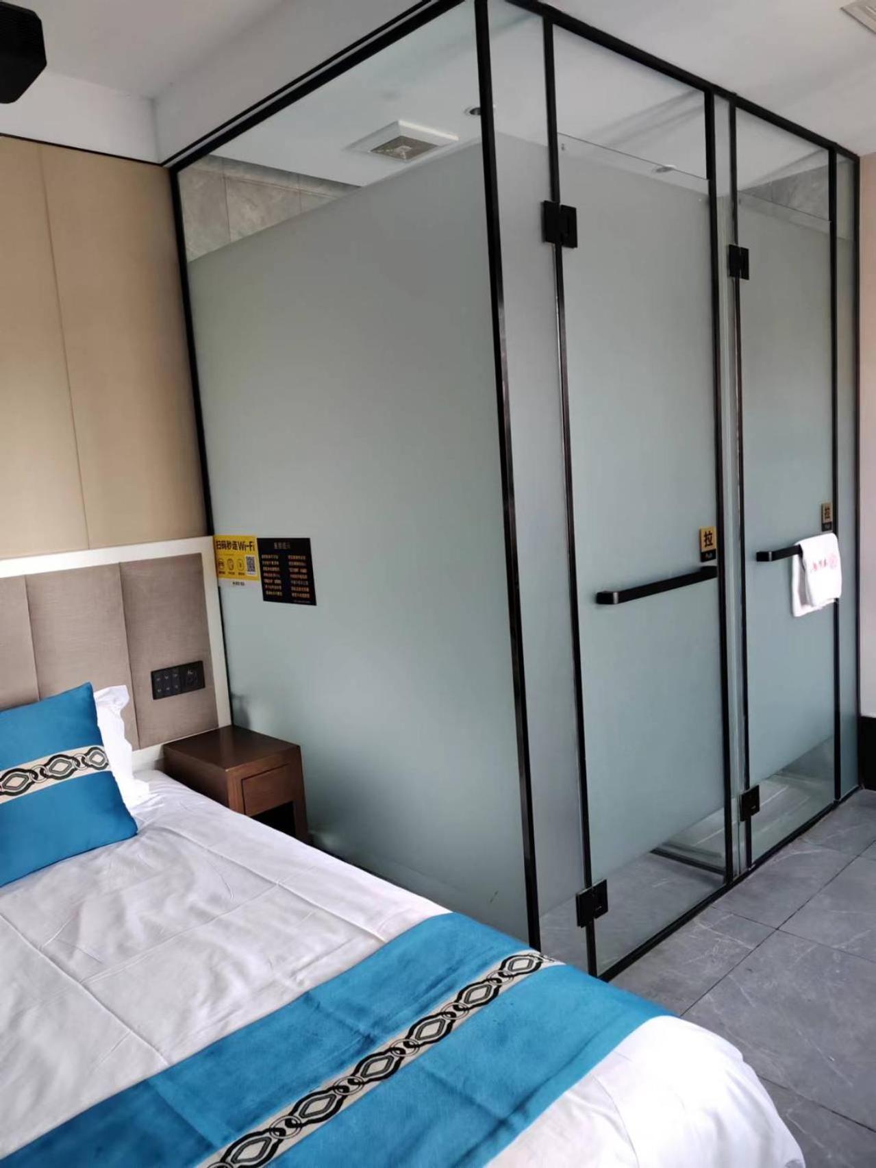 Beijing Tangfu Hotel - Located In The City Center Adjacent To The Subway Station Close To Nanluoguxiang Gulou Lama Temple Tiananmen Square Forbidden City Temple Of Heaven Providing Laundry Car Rental And Ticketing Services Buitenkant foto
