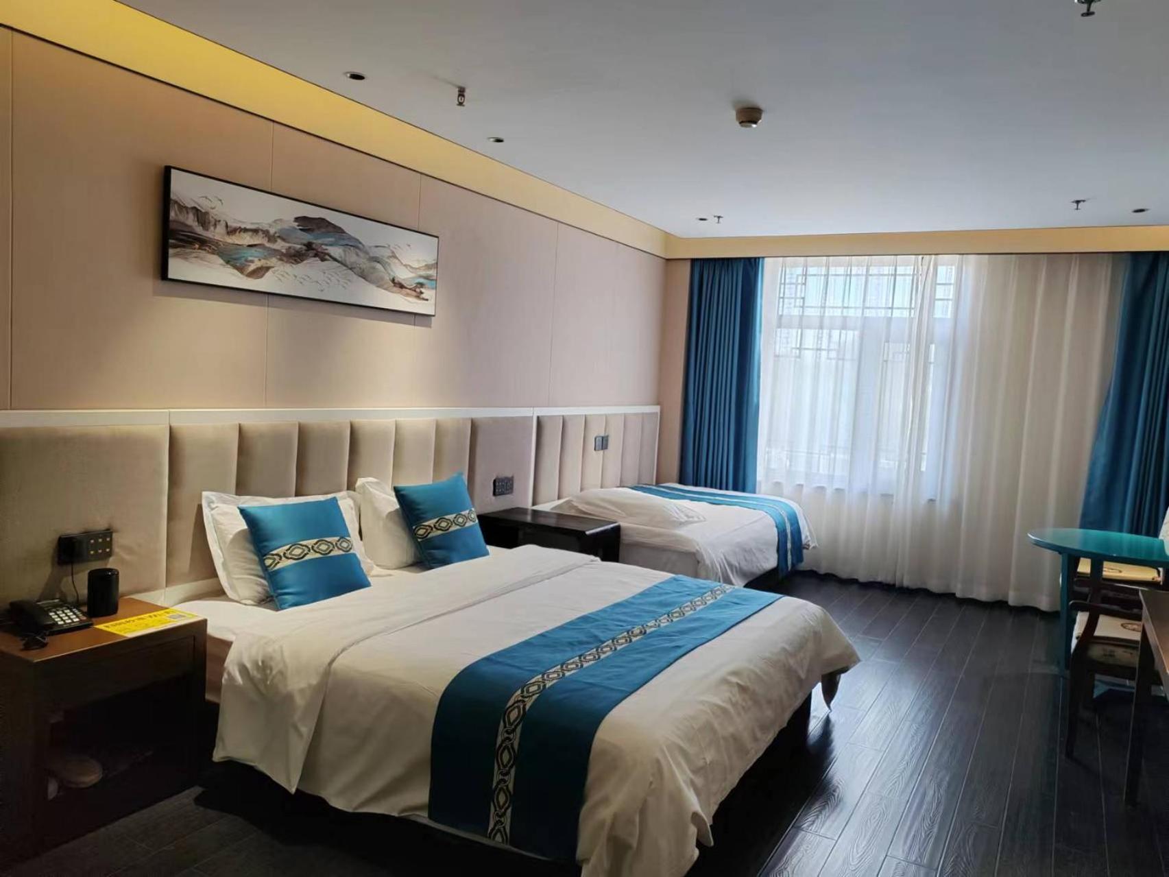 Beijing Tangfu Hotel - Located In The City Center Adjacent To The Subway Station Close To Nanluoguxiang Gulou Lama Temple Tiananmen Square Forbidden City Temple Of Heaven Providing Laundry Car Rental And Ticketing Services Buitenkant foto