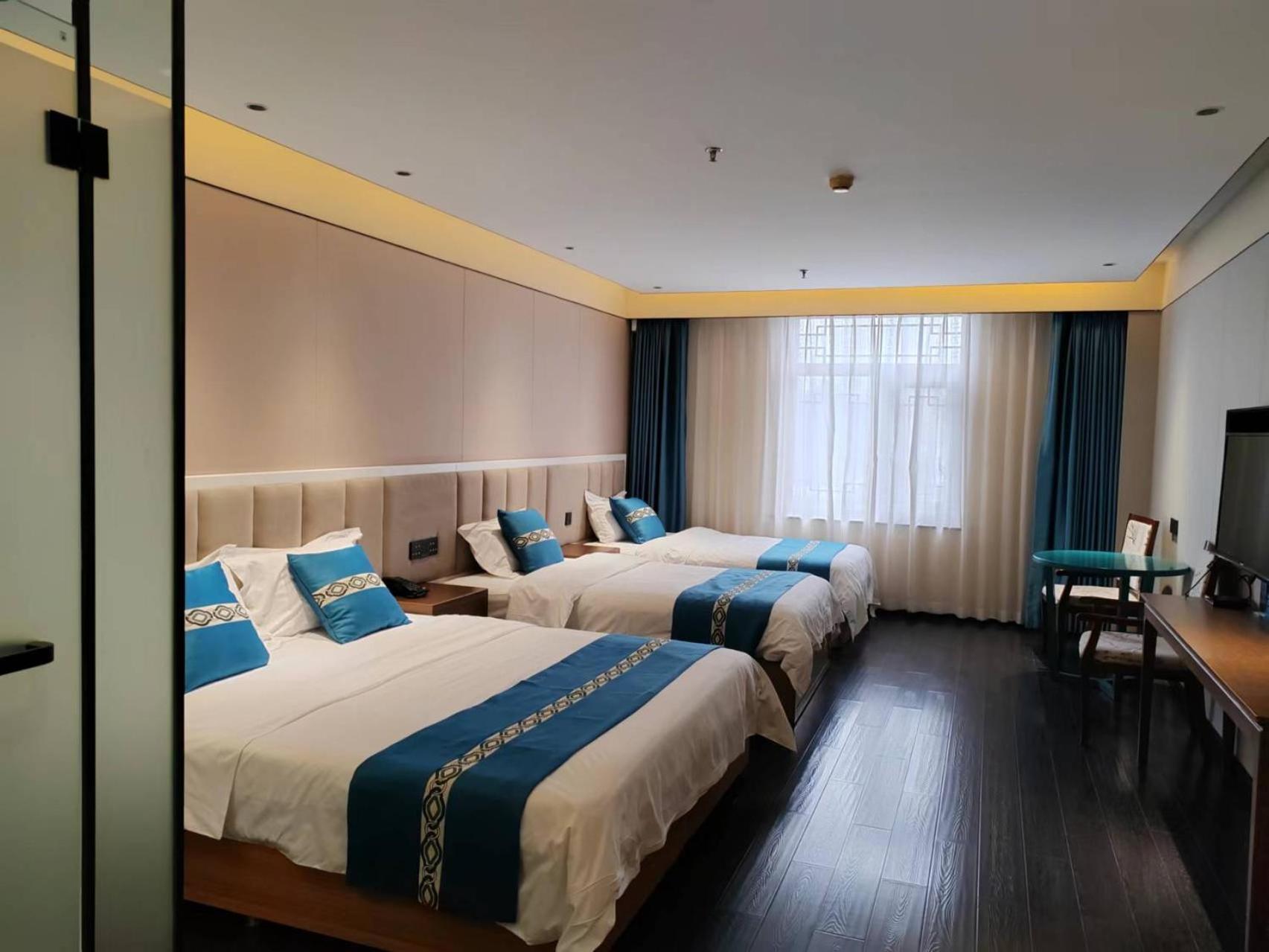 Beijing Tangfu Hotel - Located In The City Center Adjacent To The Subway Station Close To Nanluoguxiang Gulou Lama Temple Tiananmen Square Forbidden City Temple Of Heaven Providing Laundry Car Rental And Ticketing Services Buitenkant foto